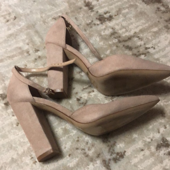 Aldo ankle strap heels. - Picture 5 of 7